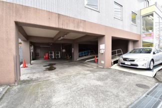 【駐車場】