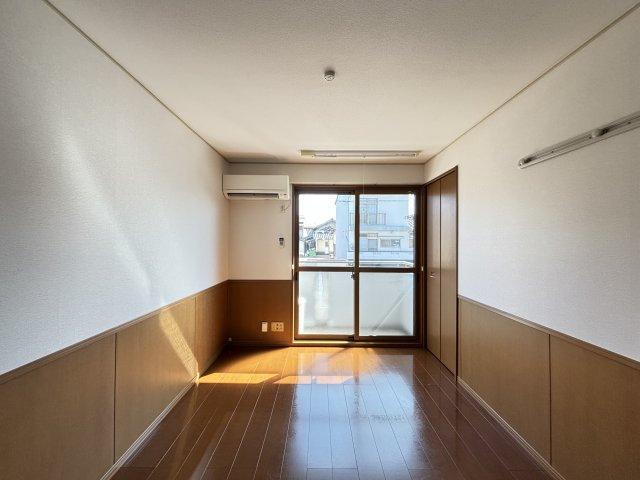 ファミールSの洋室