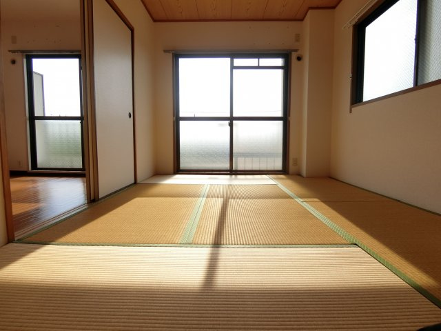 サンハイツ向陽の和室