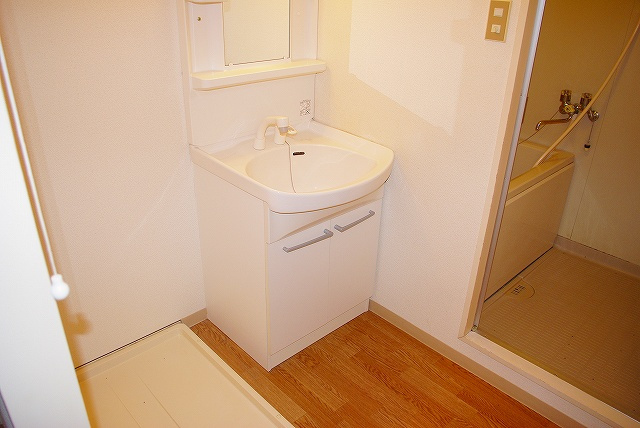 フラッツセンチュリーの洗面所|使いやすい洗面所です