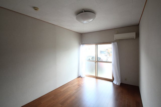 【子供部屋】 | YMN玉田貸家 | 子供のお昼寝に使えるお部屋です