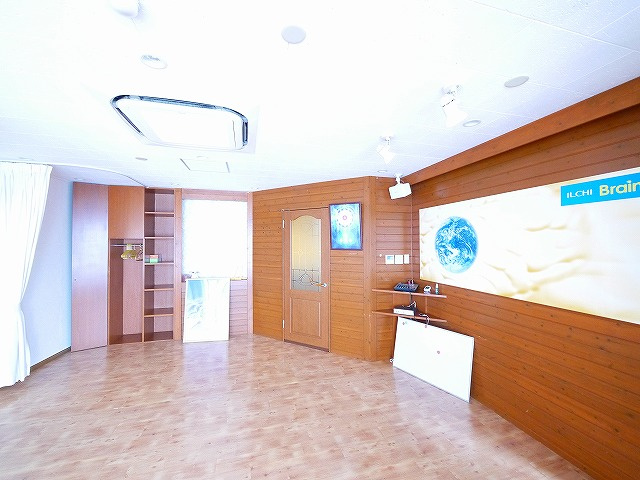 奥田ビルの内装