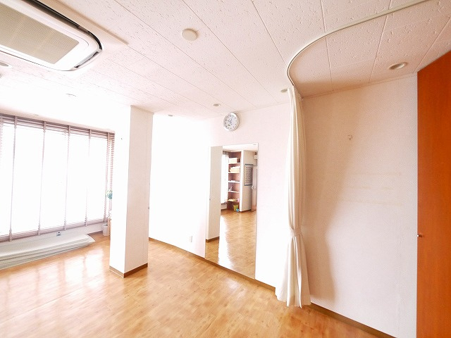 奥田ビルの内装