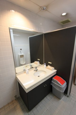 【その他共用部分】 | ヴィレッジ106ビル | 男性用お手洗い