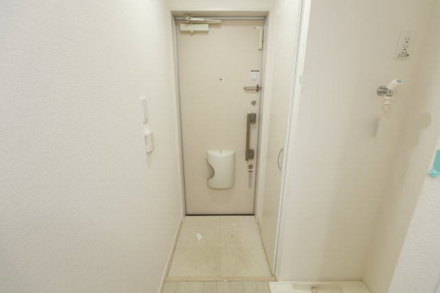 リブリ・グランパル江戸川の玄関