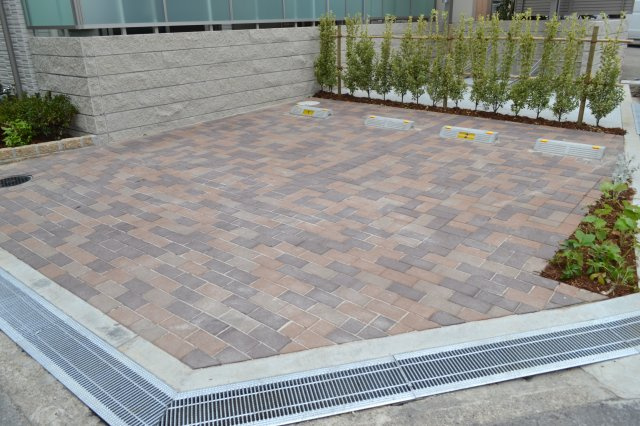 シャーメゾン加賀の駐車場|敷地内駐車場