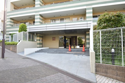 【エントランス】 | ミオカステーロ港北Ⅱ | 横浜市営地下鉄ブルーライン・グリーンライン「センター北」駅徒歩11分♪