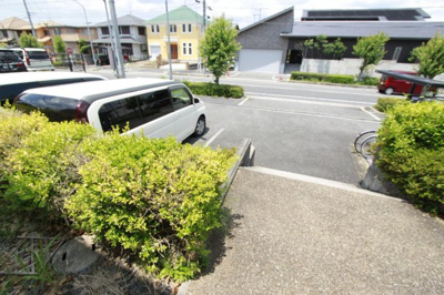 【駐車場】 | コーポマミ | カースペースがあります