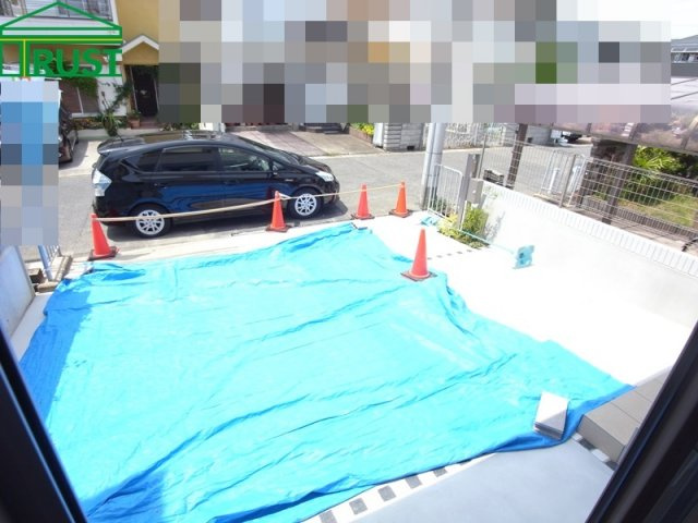 南別府新築戸建の駐車場|駐車スペースはゆったりです。