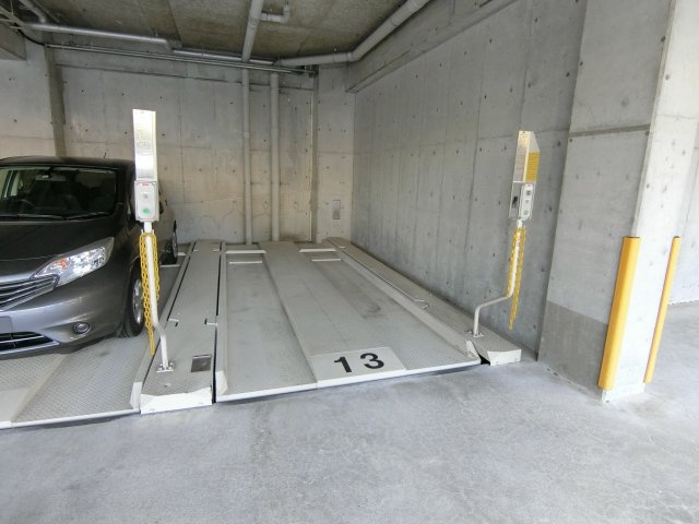 プレステージ神戸神陵台の駐車場|権利付