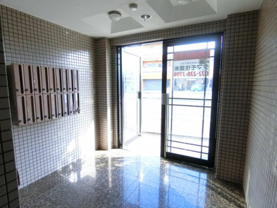 【エントランス】 | ベルメゾン御陵1