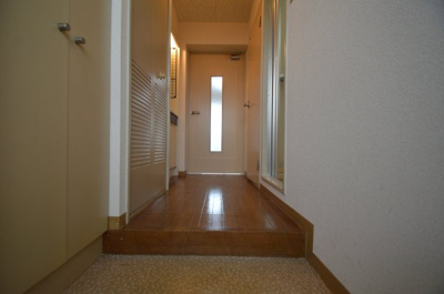 【玄関】 | シャトラン弓木壱番館