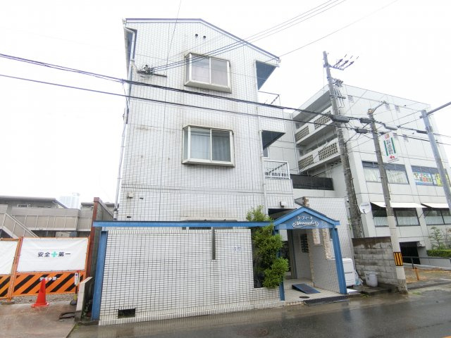 ラフィーネ1号館の外観