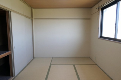 【寝室】 | ハッピーバード市川