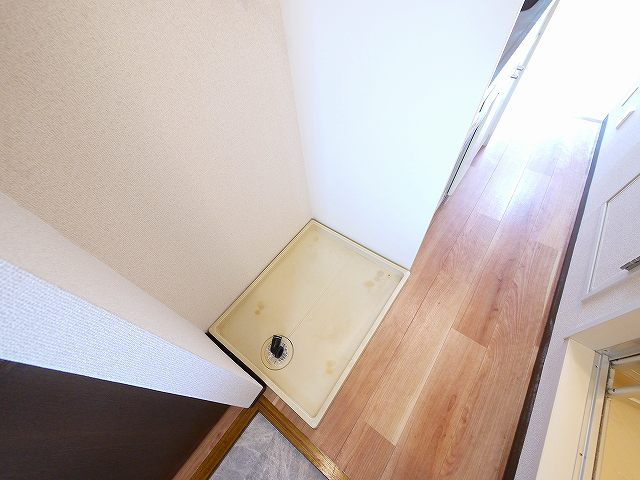 メゾン・ド・スリシエI　B棟の設備|室内洗濯機置き場です