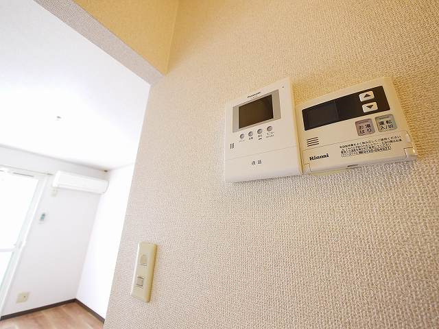 メゾン・ド・スリシエI　B棟のセキュリティ|モニター付きインターホンです