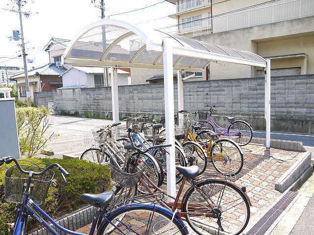 メゾン・ド・スリシエI　B棟のその他共用部分|自転車置き場です