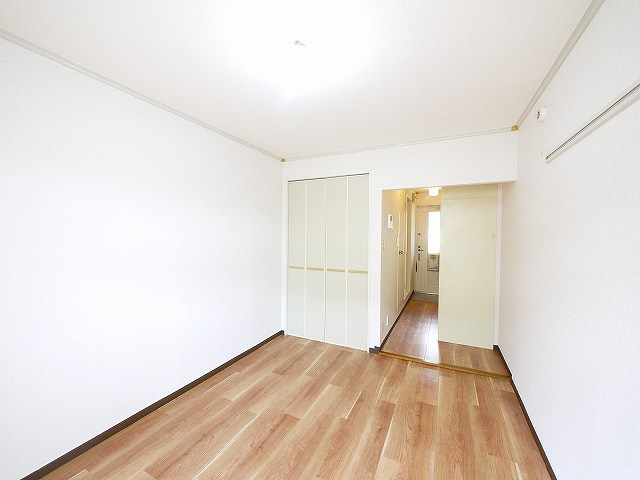 メゾン・ド・スリシエI　B棟の洋室|洋室です