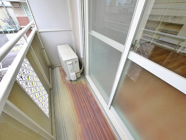 メゾン・ド・スリシエI　B棟のバルコニー|バルコニーがあります