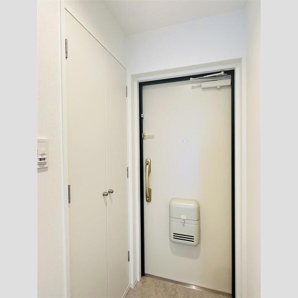 キャッスルコート岩端の玄関