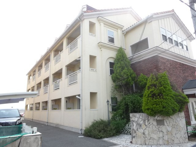 ロイヤルキャッスルの外観