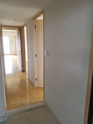 【玄関】 | プレミスト天理