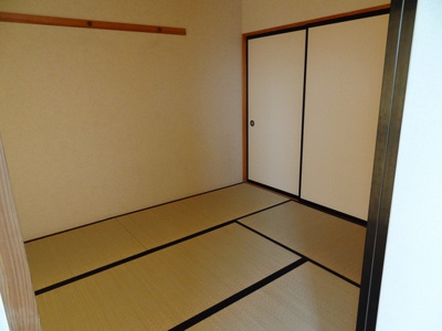  | ラークビレッジ