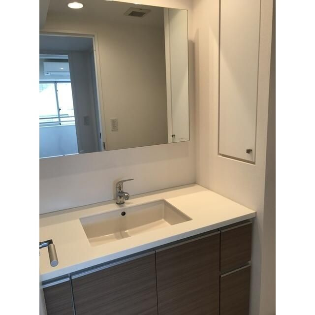 ランテンヌ四谷の独立洗面台|※別室参考画像