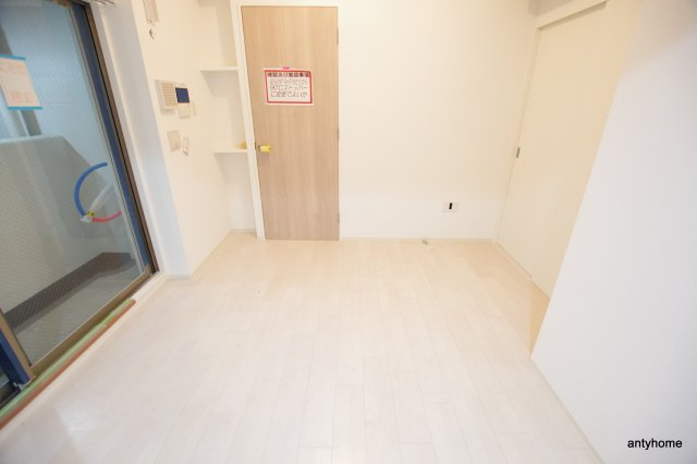 セレニテ梅田ルフレ　仲介手数料無料の洋室