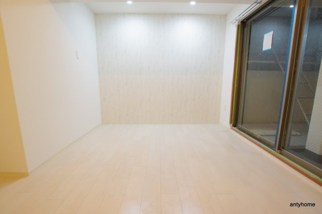 セレニテ梅田ルフレ　仲介手数料無料の洋室