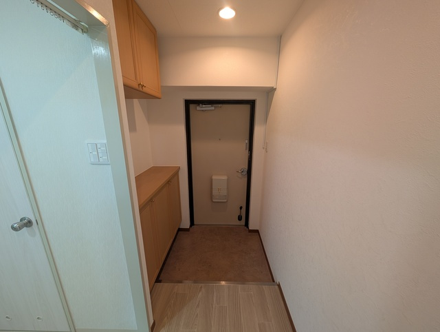 ドミール北野の玄関