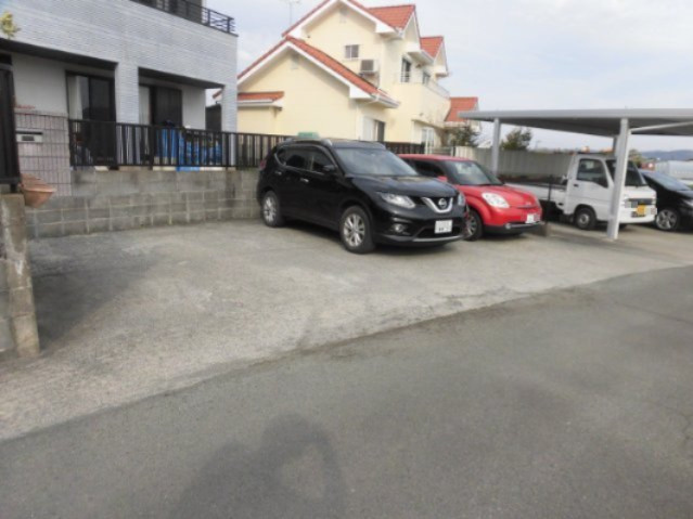 八女市馬場（売戸建-中古一戸建）の駐車場|車をお持ちの方に嬉しい駐車場付きの物件です