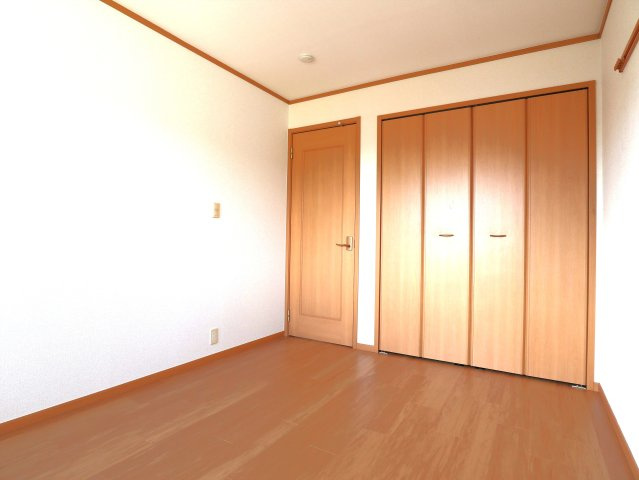 エル・ガーデンBの洋室