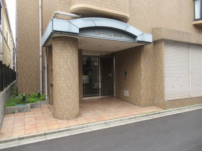 【エントランス】 | エタージュ高井田（高井田、放出賃貸） | エントランスです