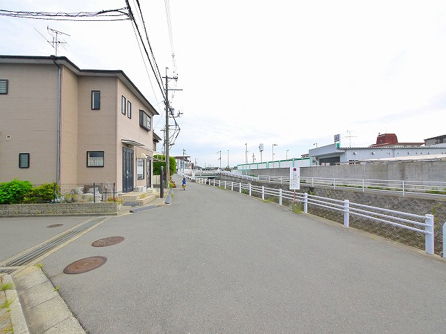三条大路1丁目店舗の周辺