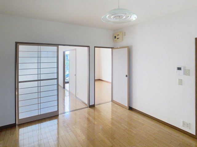 メゾンパークサイドの居間・リビング