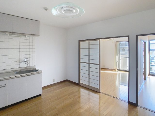 メゾンパークサイドの居間・リビング