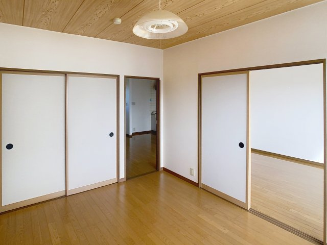 メゾンパークサイドの居間・リビング