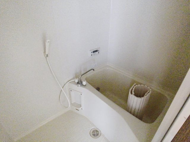 メゾンパークサイドの浴室