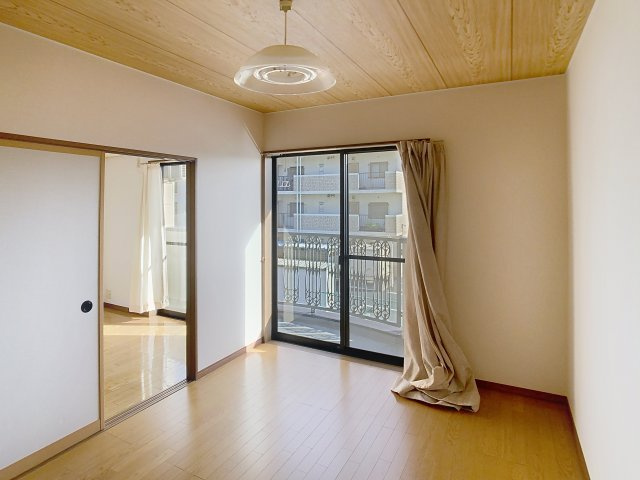 メゾンパークサイドの居間・リビング