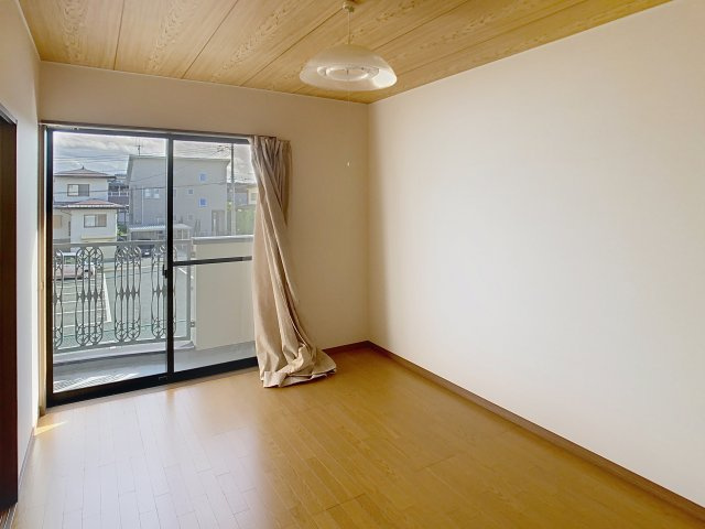 メゾンパークサイドの洋室