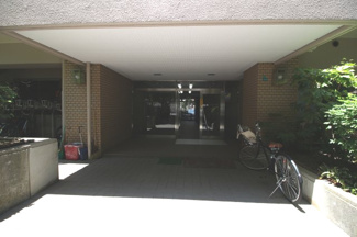 【エントランス】 | 毎日通るエントランスはこのようになっています
