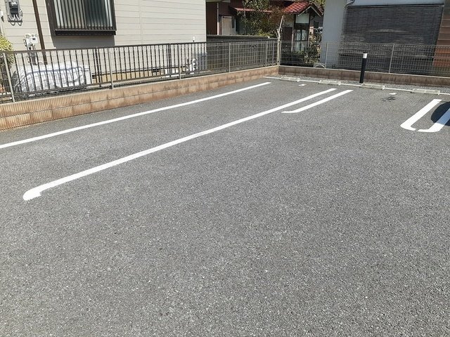 谷井田レジデンスの駐車場