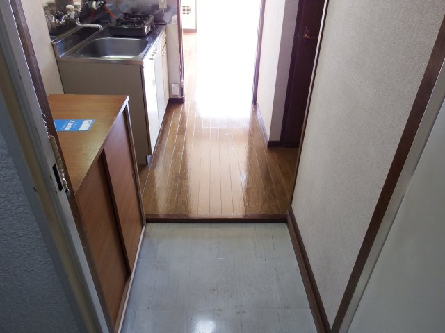 サカノビルの玄関