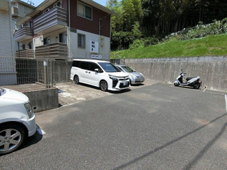 【駐車場】 | いつでも目の届く敷地内に駐車場を完備しています♪荷物がかさばりがちなお買物にも、敷地内駐車場があると便利ですよね☆