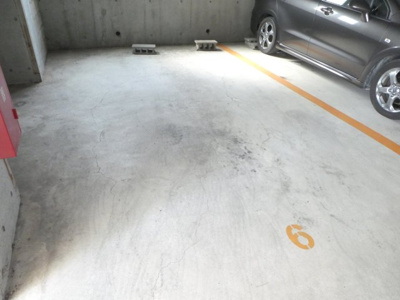 【駐車場】 | 第６１川辺ビル | 第６１川辺ビル