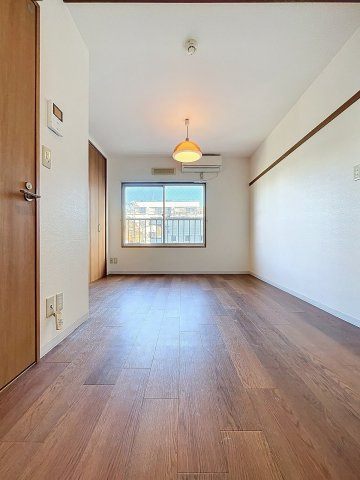 【居間・リビング】 | Smart City明大前 | ★エアコン付きで快適に過ごせます★