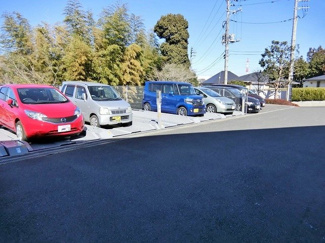 【駐車場】 | いつでも目の届く敷地内に駐車場を完備しています♪荷物がかさばりがちなお買物も、敷地内に駐車場があると便利ですよね☆