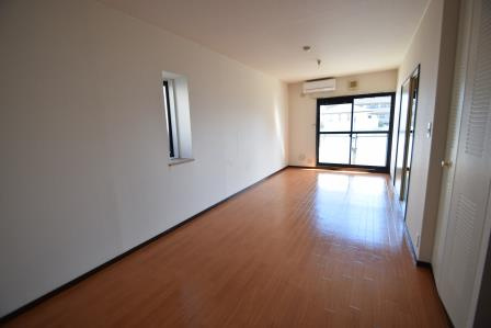 サンビレッジ藤原台Ａ棟の設備|リビングにエアコン付きです