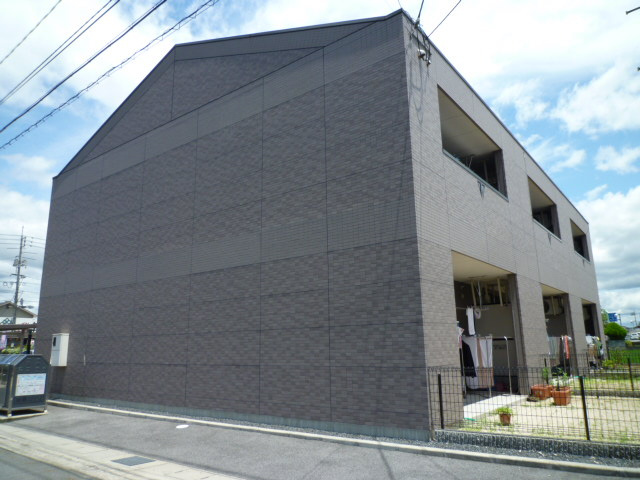 倉敷市真備町川辺のアパートの外観